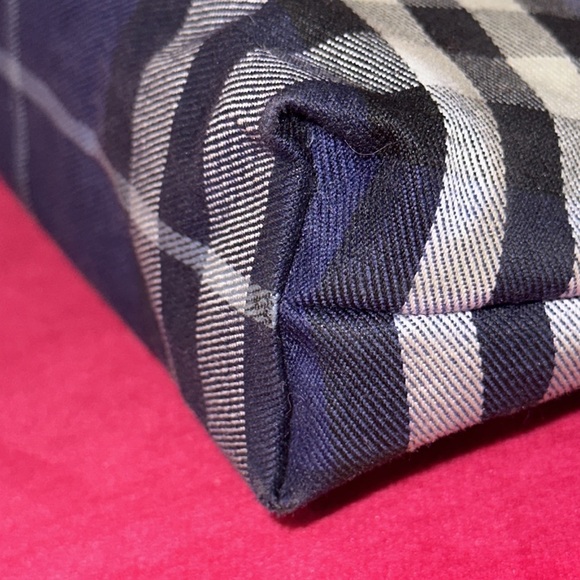 Burberry London blue nova check mini pouch cosmetic case - Picture 8 of 13